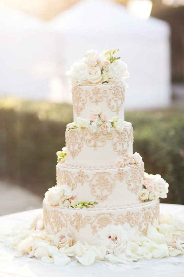bolos-de-casamentos-com-flores-naturais-1