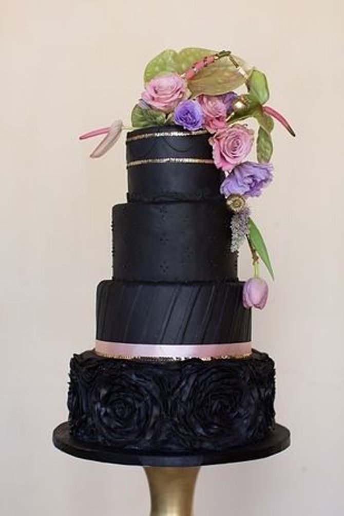 bolo-de-casamento-preto (1)